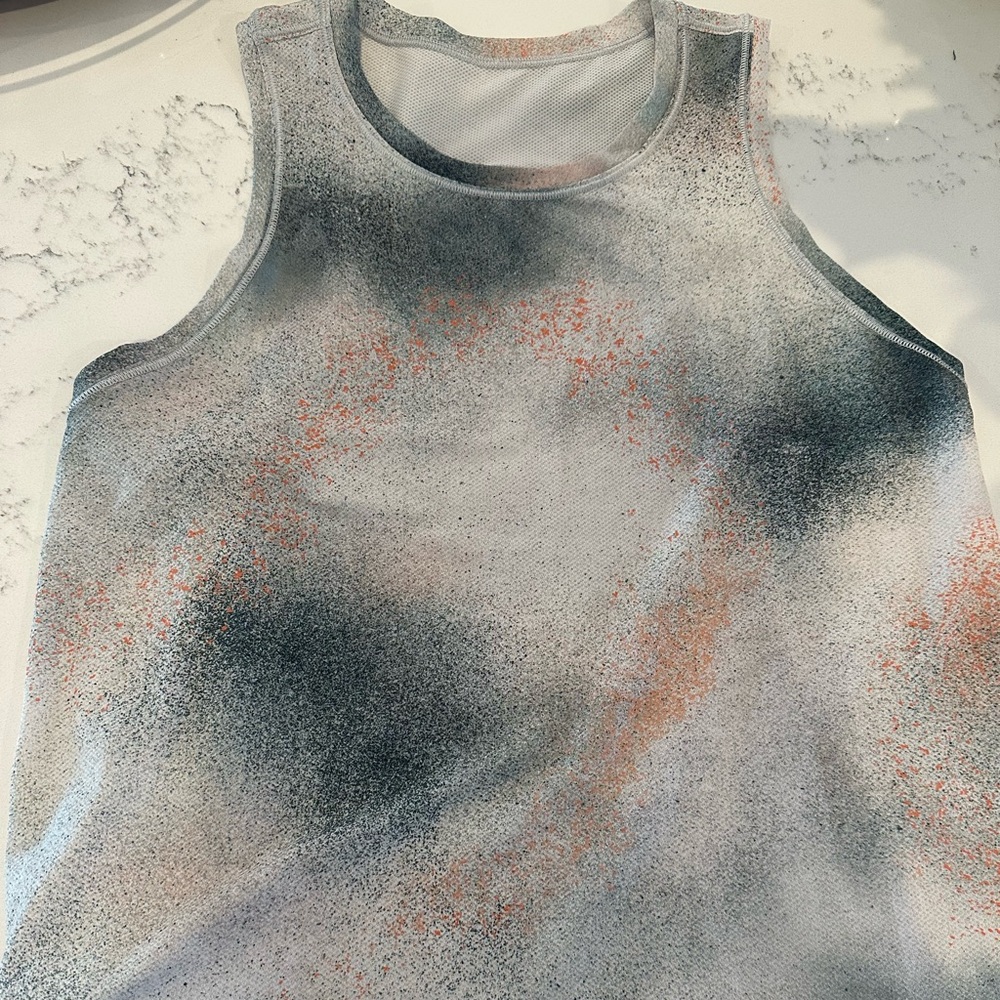 Womens Lululemon tank - size 8